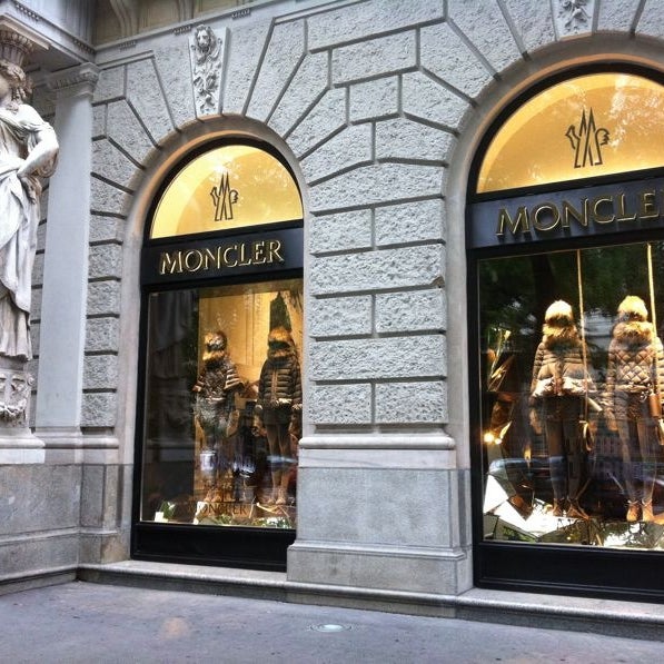 moncler budapest
