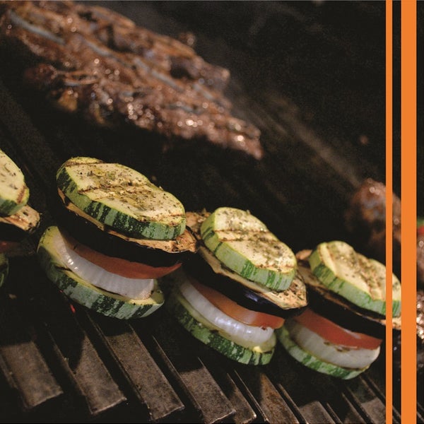 รูปภาพถ่ายที่ Vermelho Burgers &amp; Steaks โดย Vermelho Burgers &amp; Steaks เมื่อ 7/17/2014