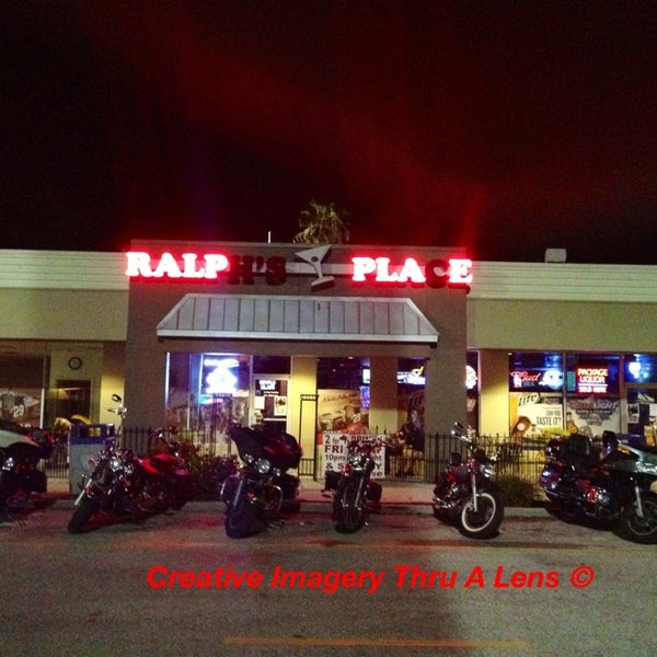 RALPH'S ROCKS WITH STAFF, SE7EN STORIES, PHOTOGRAPHY BY SHUTTERBUG(Creative Imagery Thru A Lens•FB+nickname69•)! NOW IT'S RALPH'S TURN! I'll give u guys a friends/Family discount: U NEED A VENUE SHOOT
