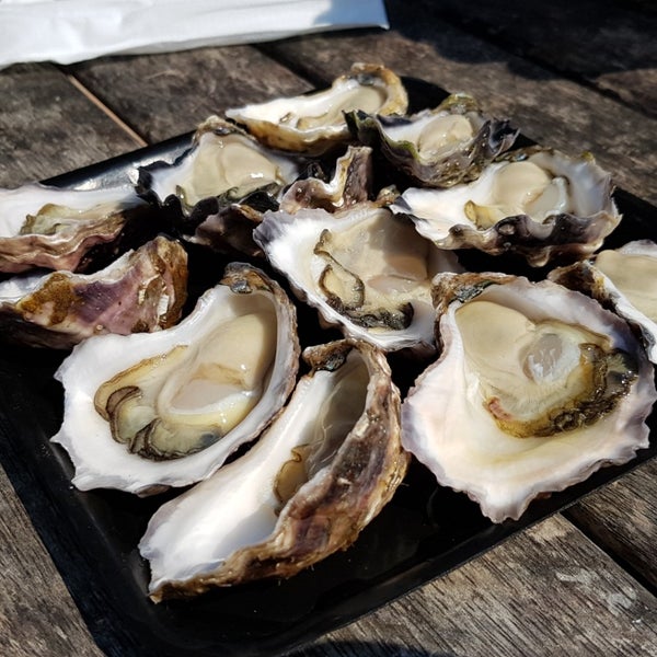 9/14/2018 tarihinde Minhee C.ziyaretçi tarafından Wheelers Oyster Farm &amp; Seafood Restaurant'de çekilen fotoğraf