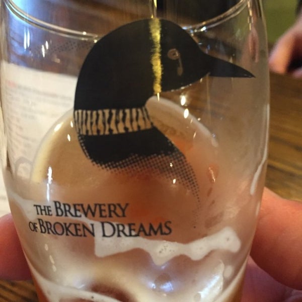 Das Foto wurde bei The Brewery of Broken Dreams von Jonathan T. am 7/22/2016 aufgenommen