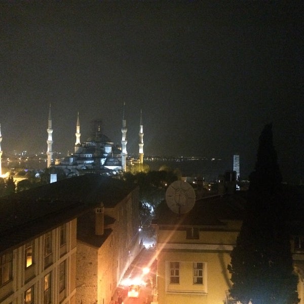Del restaurant del Hotel se pueden ver Santa Sophia y la Mezquita azul! Bella vista!