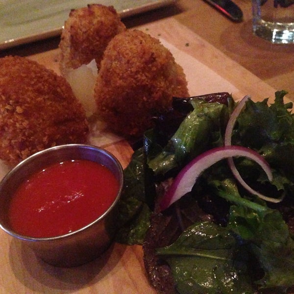 Cibo Wine Bar King Street Fashion District 522 King Street West