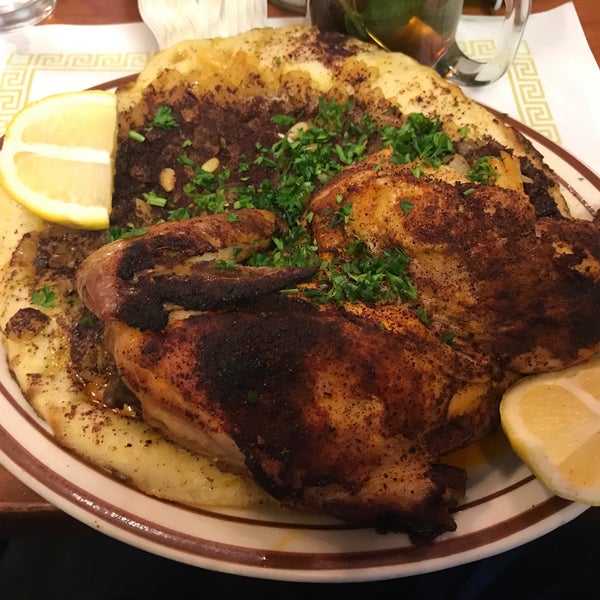 Снимок сделан в Old Jerusalem Restaurant пользователем Omar R. 8/5/2017