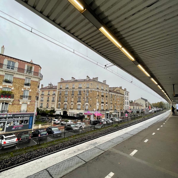 RER Champigny [A] Gare à SaintMaurdesFossés