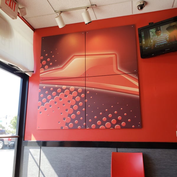 Pizza Hut Pizzeria in Elk Grove