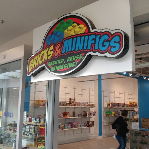 Bricks and Minifigs 1908 NW 1st Way Ste 101