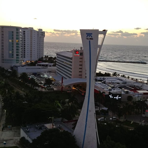 Photo taken at Aloft Cancún by Garrett V. on 12/4/2017