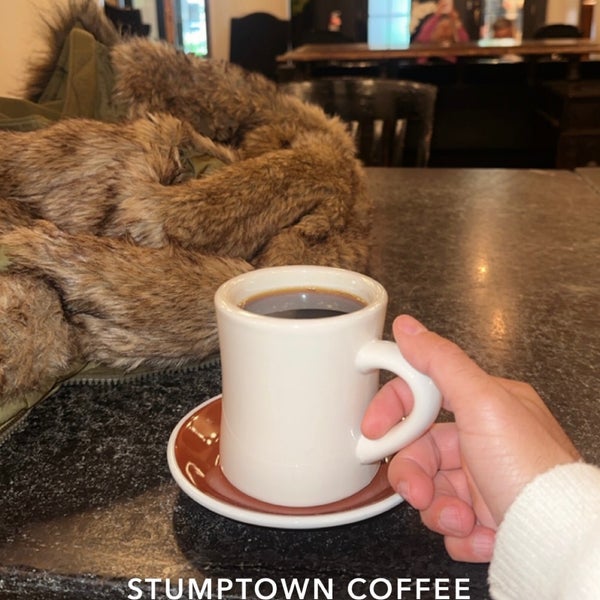 Das Foto wurde bei Stumptown Coffee Roasters von M am 5/5/2024 aufgenommen