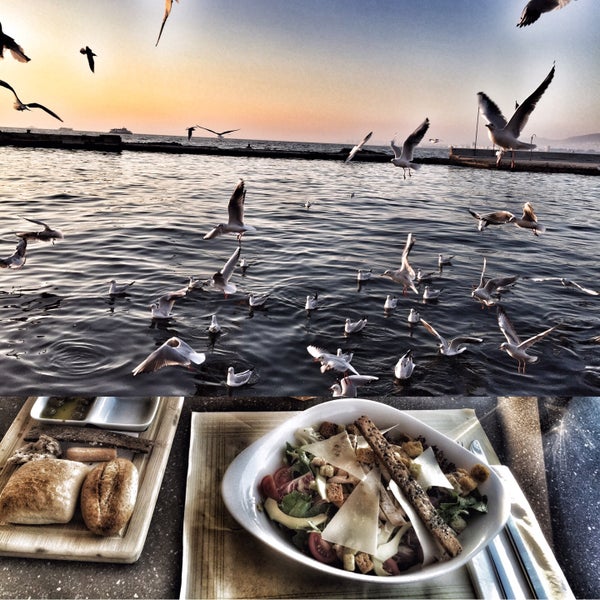 Das Foto wurde bei Yüzde Yüz Restaurant &amp; Cafe von HATİCE B. am 11/13/2015 aufgenommen