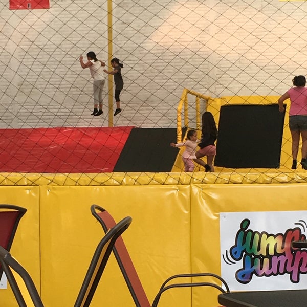 JumpJump Zona de Trampolines Lomas de Santa Anita, Aguascalientes