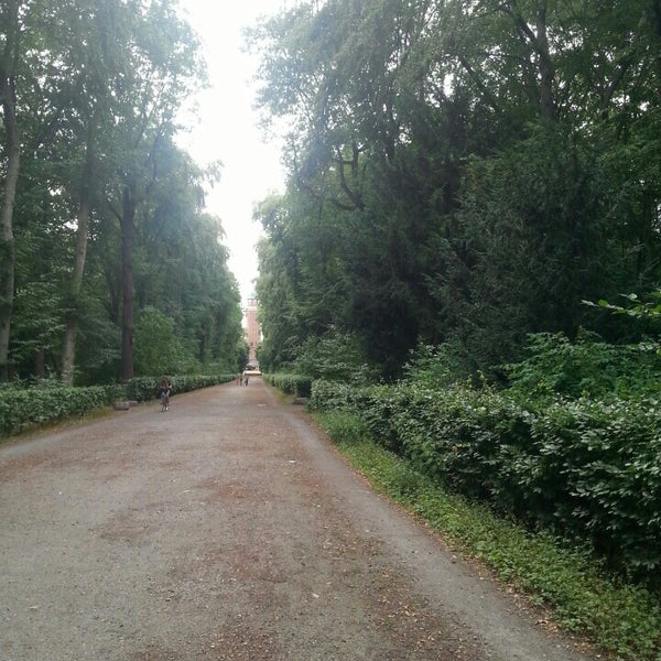 7/16/2016 tarihinde Elena G.ziyaretçi tarafından Waldhochseilgarten Jungfernheide'de çekilen fotoğraf