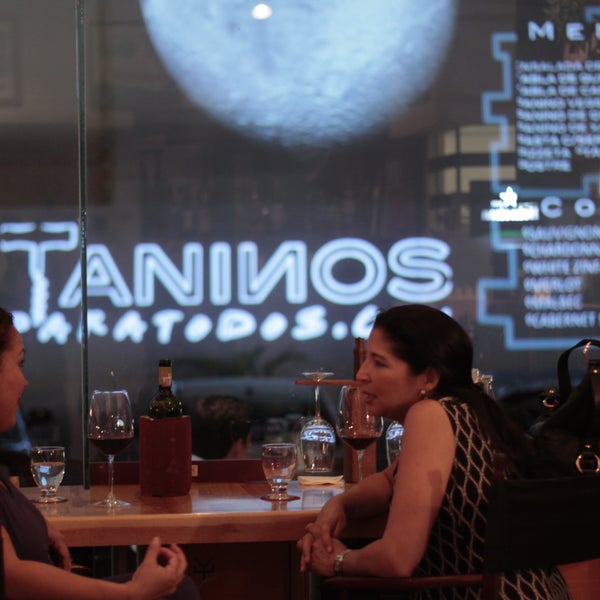 รูปภาพถ่ายที่ Taninos para Todos โดย Taninos para Todos เมื่อ 7/20/2014