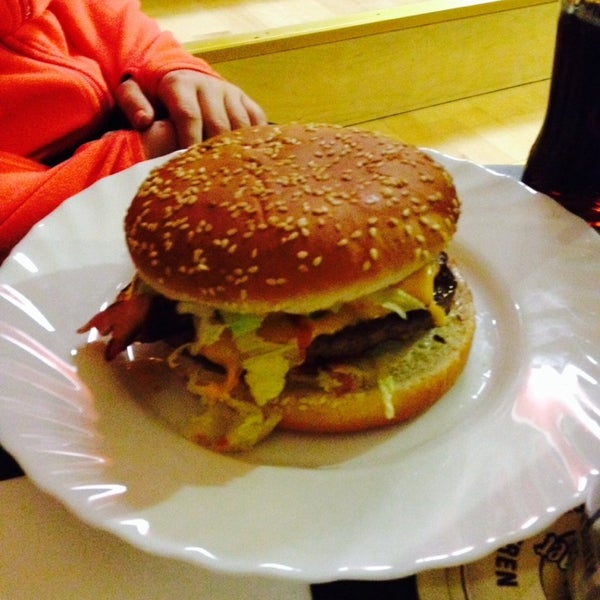 Uncle Sam S Now Closed Burger Joint In Berlin