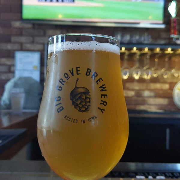 Photo taken at Big Grove Brewpub-Solon by Mike W. on 7/17/2022
