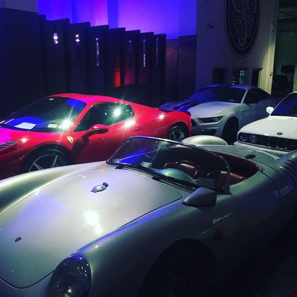 Classic Car Club Manhattan (Now Closed) - Automotive Repair Shop in New