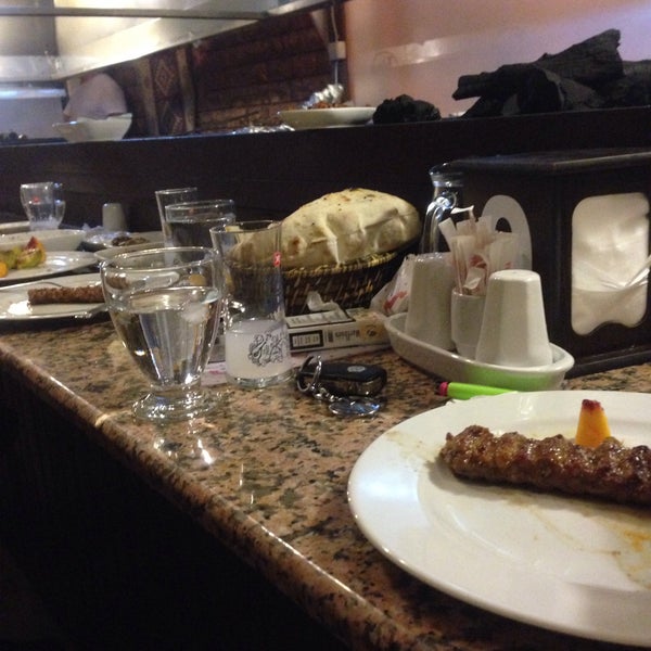 9/1/2015에 BEĞEÇ Ö.님이 Kebap Time Restaurant에서 찍은 사진