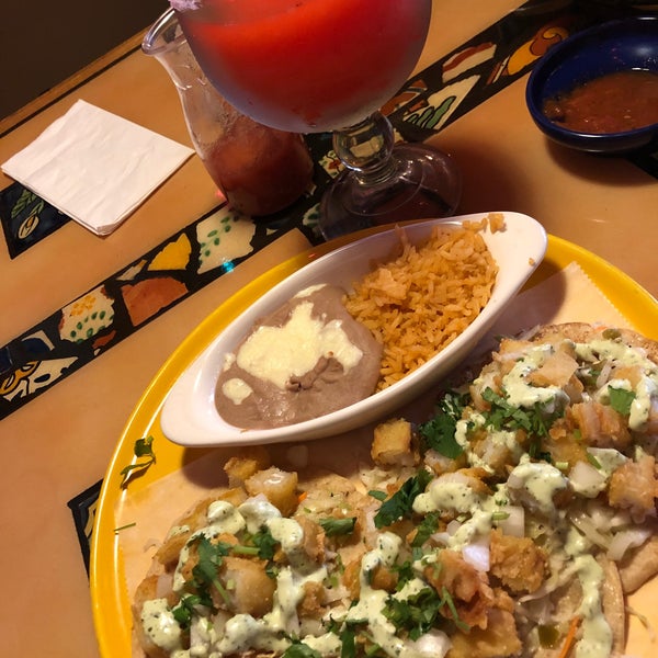 Baja Fish Tacos with refried beans and rice 👍  Don’t forget the margarita! 🍹🌮🍛