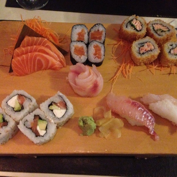 Das Foto wurde bei Irifune Restaurant Japonés von Diego H. am 11/12/2014 aufgenommen