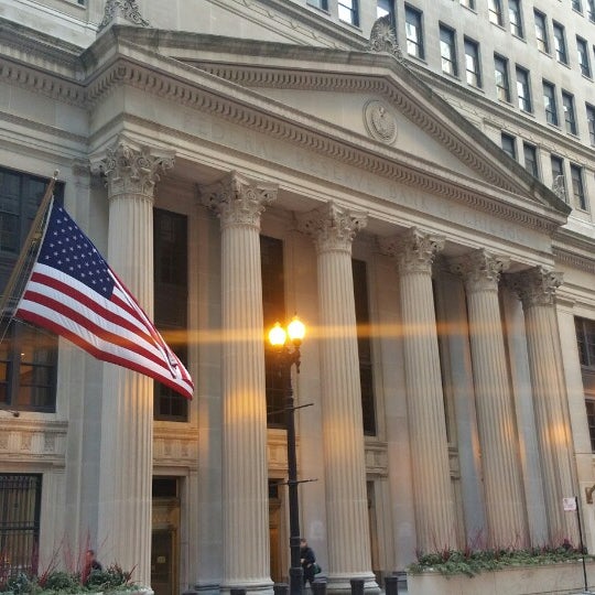 1/30/2015 tarihinde Gelly N.ziyaretçi tarafından Federal Reserve Bank of Chicago'de çekilen fotoğraf