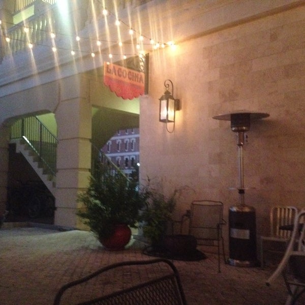 9/26/2013 tarihinde Bill F.ziyaretçi tarafından La Cocina Mexican Grill &amp; Bar'de çekilen fotoğraf