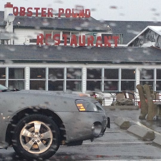 รูปภาพถ่ายที่ Lobster Pound Restaurant โดย Dan Q. เมื่อ 9/30/2012