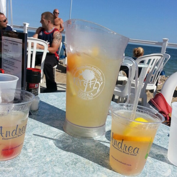 6/15/2013에 Nicole S.님이 Andrea Seaside Restaurant &amp; Bar에서 찍은 사진