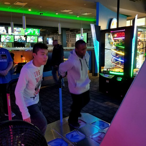 Photo taken at Dave &amp; Buster&#39;s by Robert W. on 1/8/2017