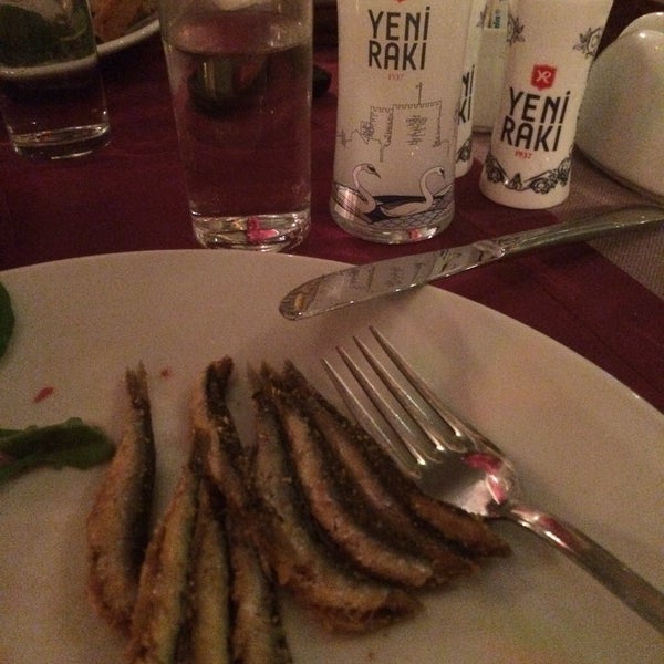 4/8/2015 tarihinde Zeynep Yaprak B.ziyaretçi tarafından Tek Kadeh Restaurant'de çekilen fotoğraf