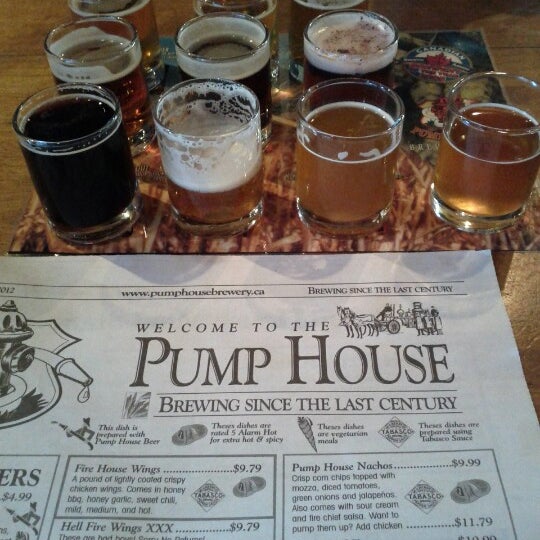 Foto diambil di The Pump House Brewery and Restaurant oleh Jenn B. pada 9/27/2012