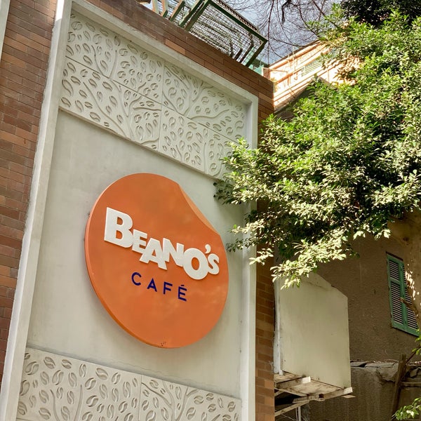 Foto diambil di Beano&#39;s Cafe oleh نُ pada 11/25/2022