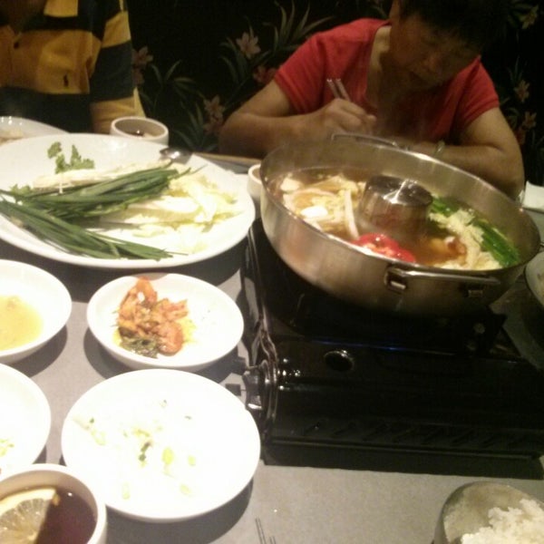 8/23/2014 tarihinde Simon L.ziyaretçi tarafından Royal Seoul House Korean Restaurant'de çekilen fotoğraf