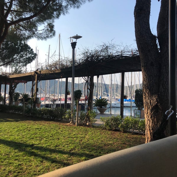 Foto scattata a Mod Yacht Lounge da İrem G. il 4/2/2021