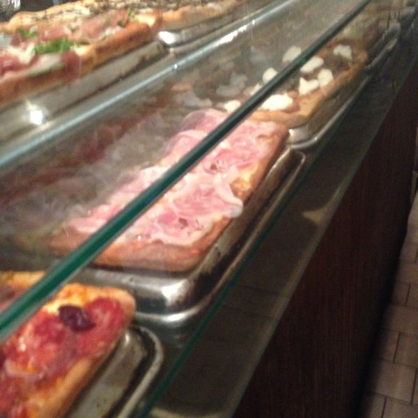 8/4/2014にDaryl S.がNonna&#39;s L.E.S. Pizzeriaで撮った写真