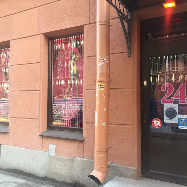 Искушение пятигорск. Салон эротического массажа интерьер. Тайский массаж пятигорск эгоист. Спб искушение салон девушки. Салон искушение волгоград.