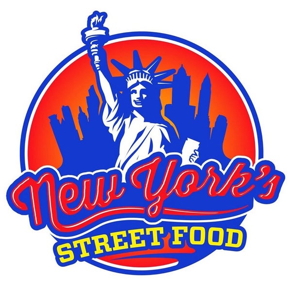 Снимок сделан в New York&#39;s Street Food пользователем Esmeralda M. 1/3/2014