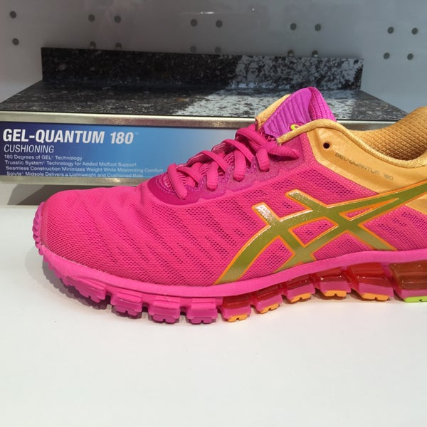 Asics outlet top store eagan