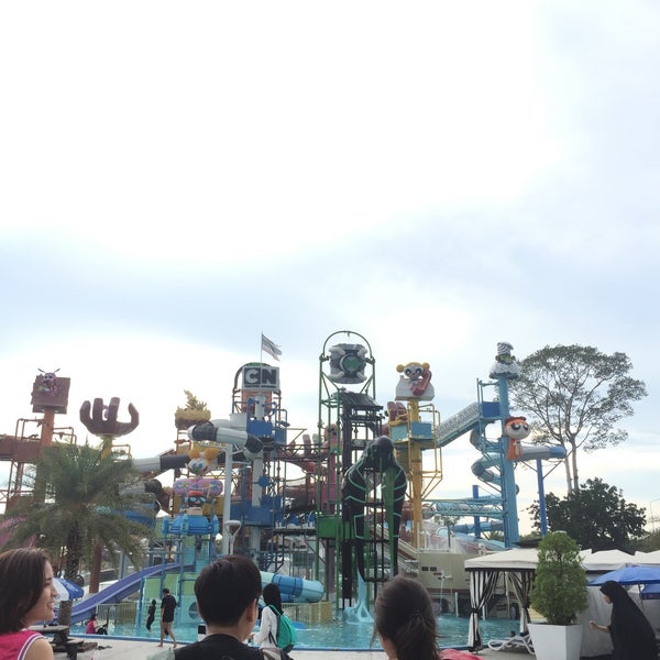 Photo taken at Cartoon Network Amazone Water Park by EAYYPATH on 6/6/2019