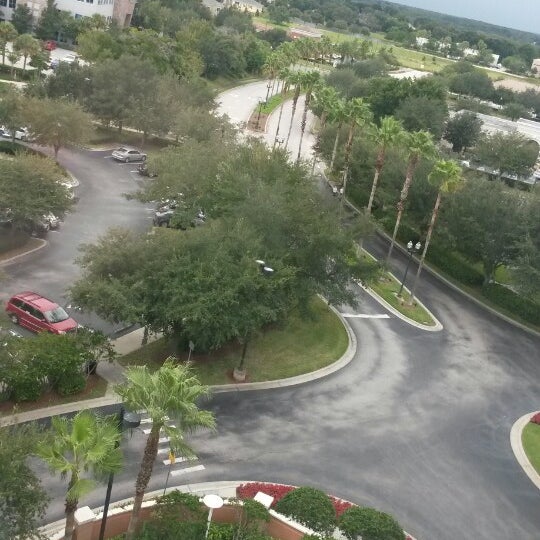 Foto tirada no(a) Orlando Marriott Lake Mary por Camila B. em 9/4/2014