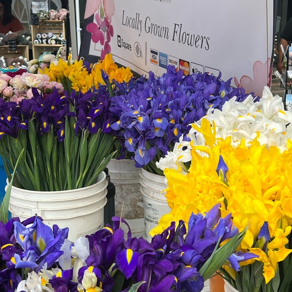 Skidmore Market Arts and Crafts Store in Portland