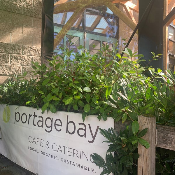 รูปภาพถ่ายที่ Portage Bay Cafe โดย Wilo D. เมื่อ 8/28/2022