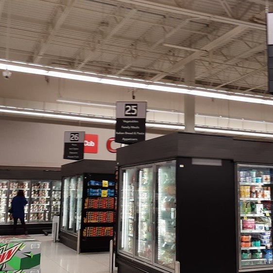 Cub Foods Grocery Store in Maplewood