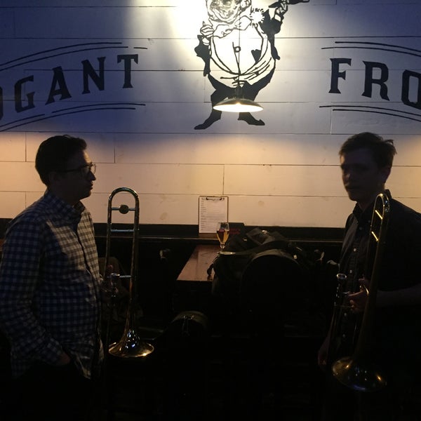 5/3/2018にNick R.がThe Arrogant Frog Barで撮った写真