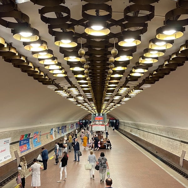 Метро заельцовская