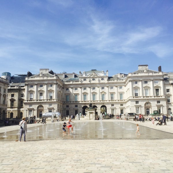 Photo taken at Somerset House by Yunha L. on 5/5/2016