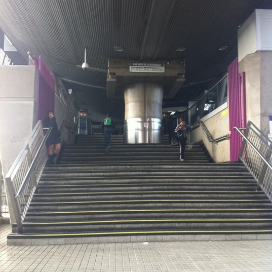 Metro San José de la Estrella Metro İstasyonu