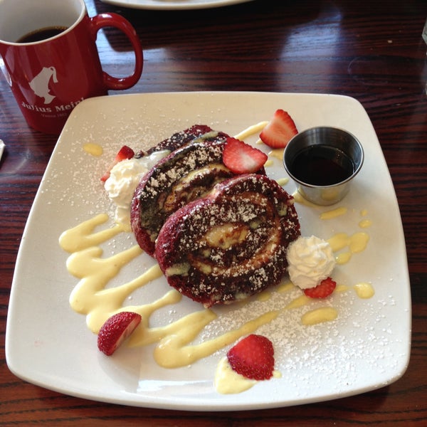 I can't get enough of the red velvet French toast.