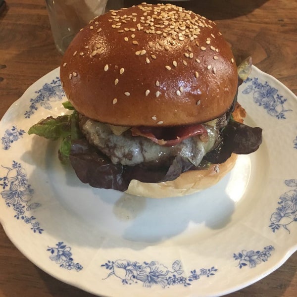 4/30/2019 tarihinde Oniii-chanziyaretçi tarafından Dish fine burger bistro'de çekilen fotoğraf