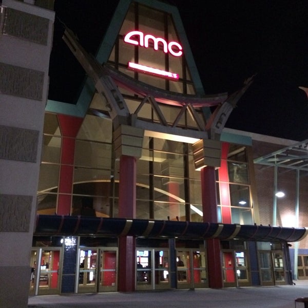 AMC Arapahoe Crossing 16 Aurora, CO