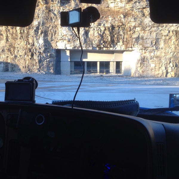 Carthage Cave Entrance Schreiber Side Cave in Carthage